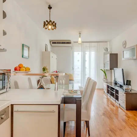 Appartement Comfy & Urban On Znjan Near *